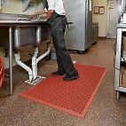 PIG® Commercial Kitchen Rubber Drainage Mat